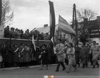 Pochód 1 - Majowy - idzie ZNTK;  *1st May parade - ZNTK marching  **93662<br />