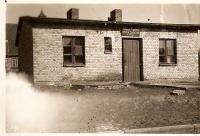 Budynek zasadniczej szkoły zawodowej w Łapach. Ok. 1946 rok. Fot. NN. Z kroniki ZSZ w Łapach