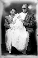 Pamiątka chrztu dziecka. Ok. 1950 rok *Memento christening a child. Ca. 1950