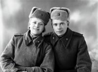 Strzelcy Armii Czerwonej. Ok. 1944 rok
A Red Army senior private soldier and a senior sergeant. Circa 1944.