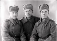 Trzech radiowoj- Armia Czerwona. Ok. 1944 rok, Three privates – Red Army ca 1944