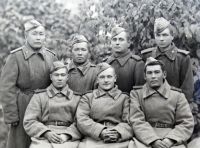  Siedmiu czerwonoarmistów ; Seven soldiers of the Red Army<br />Dofinansowano ze srodków Ministerstwa Kultury i Dziedzictwa Narodowego i Starostwa Powiatowego w Bialymstoku.<br />