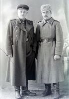  Oficer i podoficer Armii Czerwonej ; The officer and non-commissioned officer of The Red Army<br />Dofinansowano ze srodków Ministerstwa Kultury i Dziedzictwa Narodowego i Starostwa Powiatowego w Bialymstoku.<br />