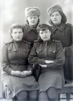  Żołnierze - kobiety Armii Czerwonej ; The soldiers - women of The Red Army<br />Dofinansowano ze srodków Ministerstwa Kultury i Dziedzictwa Narodowego i Starostwa Powiatowego w Bialymstoku.<br />