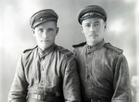  Żołnierze sowieccy ; The Soviet soldiers<br />Dofinansowano ze srodków Ministerstwa Kultury i Dziedzictwa Narodowego i Starostwa Powiatowego w Bialymstoku.<br />