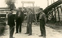 <p>Pracownicy niemieckiej firmy budowlanej ; The workers of the German<br />
construction company</p>
