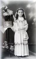  Dziewczyna - I Komunia ; The girl's First Holy Communion<br />Dofinansowano ze srodków Ministerstwa Kultury i Dziedzictwa Narodowego i Starostwa Powiatowego w Bialymstoku.<br />