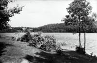  Jezioro w okolicach Podbrodzia. Kresy. Ok. 1930 rok, A lake near Podbrodzie. Borderland. Circa 1930.