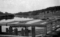 Spław drewna na Dubinka. Ok. 1935 rok *Dubinka timber rafting. Ca. 1935