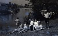  Rodzinnie nad wodą ; *Family-run at the river<br />Dofinansowano ze srodków Ministerstwa Kultury i Dziedzictwa Narodowego i Starostwa Powiatowego w Bialymstoku.<br />