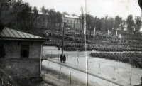  Wojsko klęczy  ; *The kneeling troops<br />Dofinansowano ze srodków Ministerstwa Kultury i Dziedzictwa Narodowego i Starostwa Powiatowego w Bialymstoku.<br />