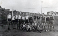  Dwie drużyny siatkarzy  ; *Two volleyball player teams<br />Dofinansowano ze srodków Ministerstwa Kultury i Dziedzictwa Narodowego i Starostwa Powiatowego w Bialymstoku.<br />