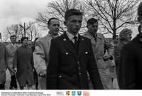 1 maj 1963- Idą naszuczyciele z Mechaniaka ** 1 May 1963 - teachers of the Mechanical Technical School marching- k017<br />Dofinansowano ze środków Ministra Kultury i Dziedzictwa Narodowego, Starostwa Powiatowego w Białymstoku, Urzędu Miejskiego w Łapach, Gminy Sokoły<br />