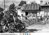 III Rajd Turystów kolarzy- 1963 ** 3rd Tourist Expedition - cyclists - 1963 - k087<br />Dofinansowano ze środków Ministra Kultury i Dziedzictwa Narodowego, Starostwa Powiatowego w Białymstoku, Urzędu Miejskiego w Łapach, Gminy Sokoły<br />