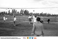 Panie grają w siatkówkę ** Women playing volleyball - k142<br />Dofinansowano ze środków Ministra Kultury i Dziedzictwa Narodowego, Starostwa Powiatowego w Białymstoku, Urzędu Miejskiego w Łapach, Gminy Sokoły<br />