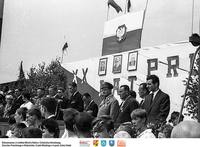 Trybuna honorowa- 22 Lipca 1964 ** Main stand - 22 July 1964 - k220<br />Dofinansowano ze środków Ministra Kultury i Dziedzictwa Narodowego, Starostwa Powiatowego w Białymstoku, Urzędu Miejskiego w Łapach, Gminy Sokoły<br />