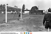 Akcja pod bramką ** In front of the goal - k305<br />Dofinansowano ze środków Ministra Kultury i Dziedzictwa Narodowego, Starostwa Powiatowego w Białymstoku, Urzędu Miejskiego w Łapach, Gminy Sokoły<br />