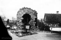 Grota NMP w Łapach. Ok. 1943 rok *Grotto from  Blessed Virgin Mary In Łapy. Ca. 1943
