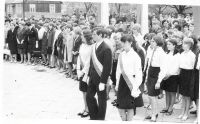  Uroczystość wręczenia szkole sztandaru. 1966 rok. Fot. NN. Zbiory własne