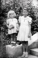   Siostry. Ok. 1942 rok, sisters ca 1942