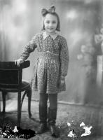 Dziewczynka.  Ok. 1945 rok *Girl. Ca. 1945