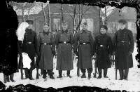 Niemieccy funkcjonariusze policji porządkowej w Łapach. Ok. 1943 rok
Orderkeeping German policemen in Lapy. Circa 1943.