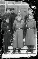 Policjanci z posterunku niemieckiego w Łapach. Ok. 1943 rok
Policemen from the Police stadion in Lapy. Circa 1943.