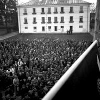 <p>Uroczystość hitlerowska w centrum Łap. Ok. 1943 rok.</p>

<p>*Aceremony in  heart from Hitler's Łapy ca 1943</p>

