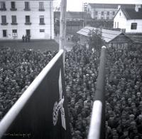 Uroczystość hitlerowska w centrum Łap. Ok. 1943 rok. ceremony Nazi In Łapy ca 1943