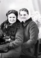 Zimowe dziewczyny. Ok. 1945 rok
Wintry girls. Circa 1945.