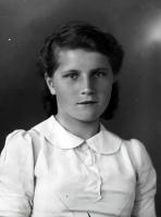   Nastolatka z Łap. Ok. 1943 rok, Teenage girl from Łapy ca 1945
