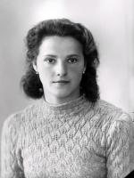  Dziewczyna z kolczykami. Ok. 1943 rok, Girl wearing earrings ca 1943