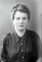 <p>Portret dziewczyny. Ok. 1944 rok,</p>

<p>portrait of a girl, ca 1944</p>
