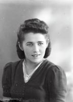   Panna z Łap Ok. 1943 rok, young girl from Łapy ca 1943