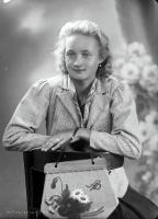   Dziewczyna z Bocian. Ok. 1943 rok, girl from Bociany ca 1943
