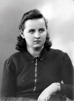   Dziewczyna z zegarkiem. Ok. 1945 rok, girl wearing a watch ca 1945