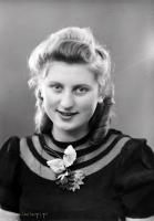   Dziewczyna z Łap. Ok. 1945 rok, girl from Łapy ca 1945