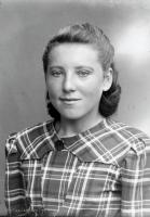   Dziewczyna w kratkę. Ok. 1950 rok, girl wearing checked clothes ca 1950