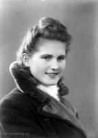   Dziewczyna z Leśników. Ok. 1945 rok, girl from Leśniki ca 1945