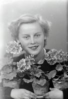 <p>Dziewczyna z Łap. Ok. 1945 rok, girl from Lapy, ca 1945</p>
