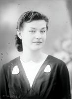 Dziewczyna. Ok. 1950 rok *Girl. Ca. 1950