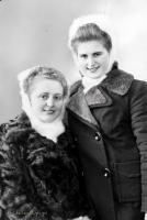 Siostry. Ok. 1945 rok *Sisters. Ca. 1945