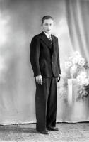  Kawaler. Ok. 1945 rok, A bachelor. Circa 1945.