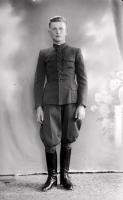  Mężczyzna w uniformie. Ok. 1944 rok, A man in an uniform. Circa 1944.