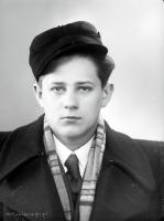   Chłopiec w czapce. Ok. 1943 rok , Boy wearing a hat ca 1943