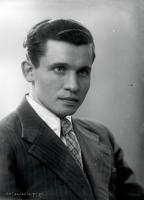   Kawaler z Łap Ok. 1943 rok, young man from Łapy ca 1943