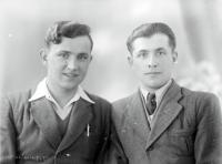   Dwaj panowie Ok. 1945 rok, Two men ca 1945