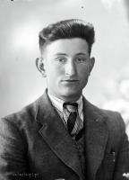   Kawaler. Ok. 1945 rok, young man ca 1945