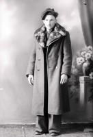   Kawaler w palcie. Ok. 1945 rok, young man wearing a coat ca 1945