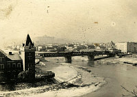  Kraków- widok z Wawelu na Wisłę ; *Cracow – a view of Wawel Castle on the River Wisła<br />Dofinansowano ze srodków Ministerstwa Kultury i Dziedzictwa Narodowego i Starostwa Powiatowego w Bialymstoku.<br />